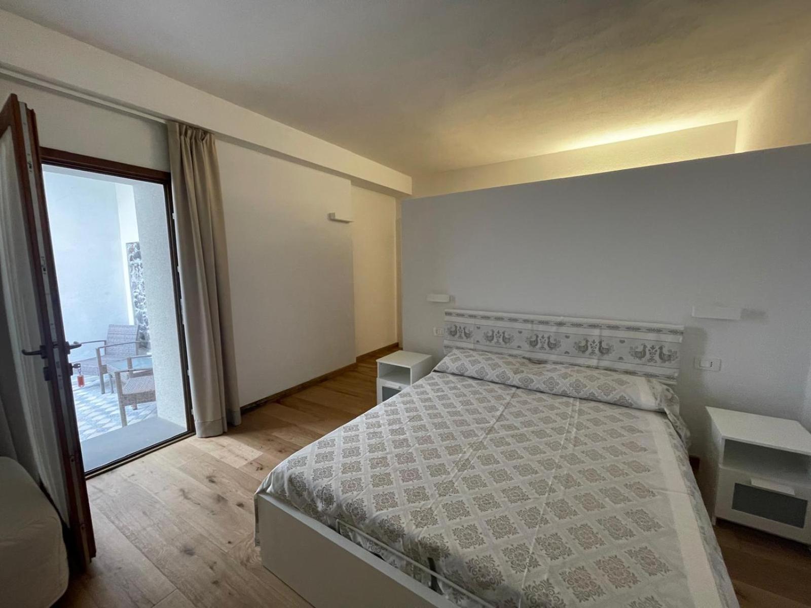 Sa Troppa De Sos Chentu Hotel Dorgali Bagian luar foto