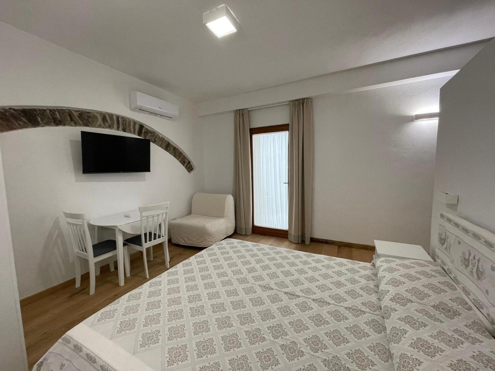Sa Troppa De Sos Chentu Hotel Dorgali Bagian luar foto