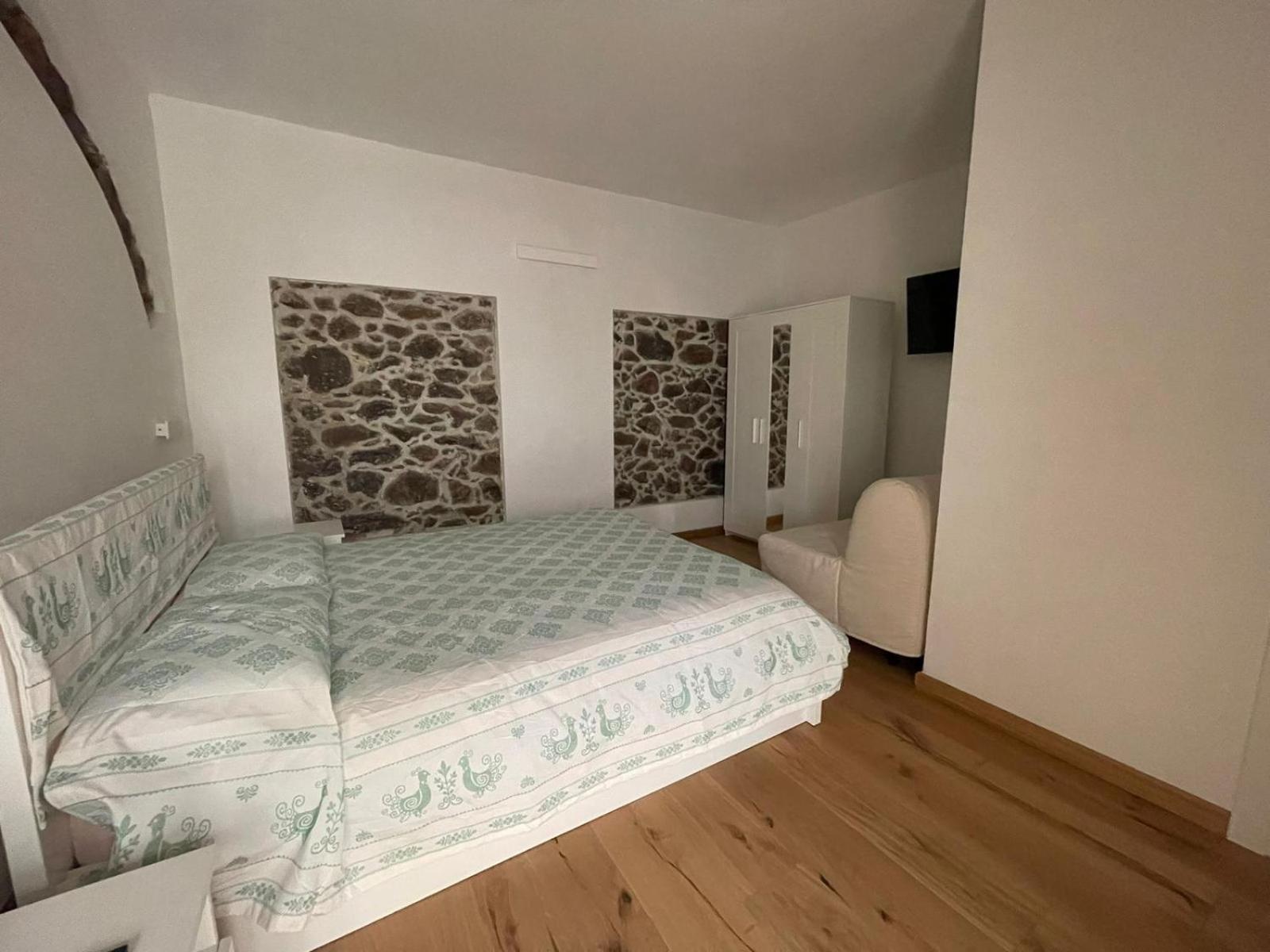 Sa Troppa De Sos Chentu Hotel Dorgali Bagian luar foto