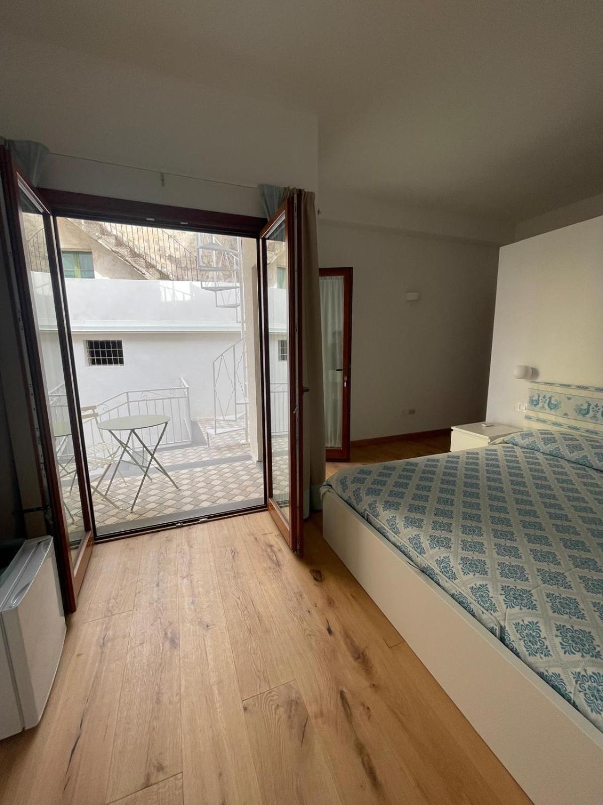 Sa Troppa De Sos Chentu Hotel Dorgali Bagian luar foto
