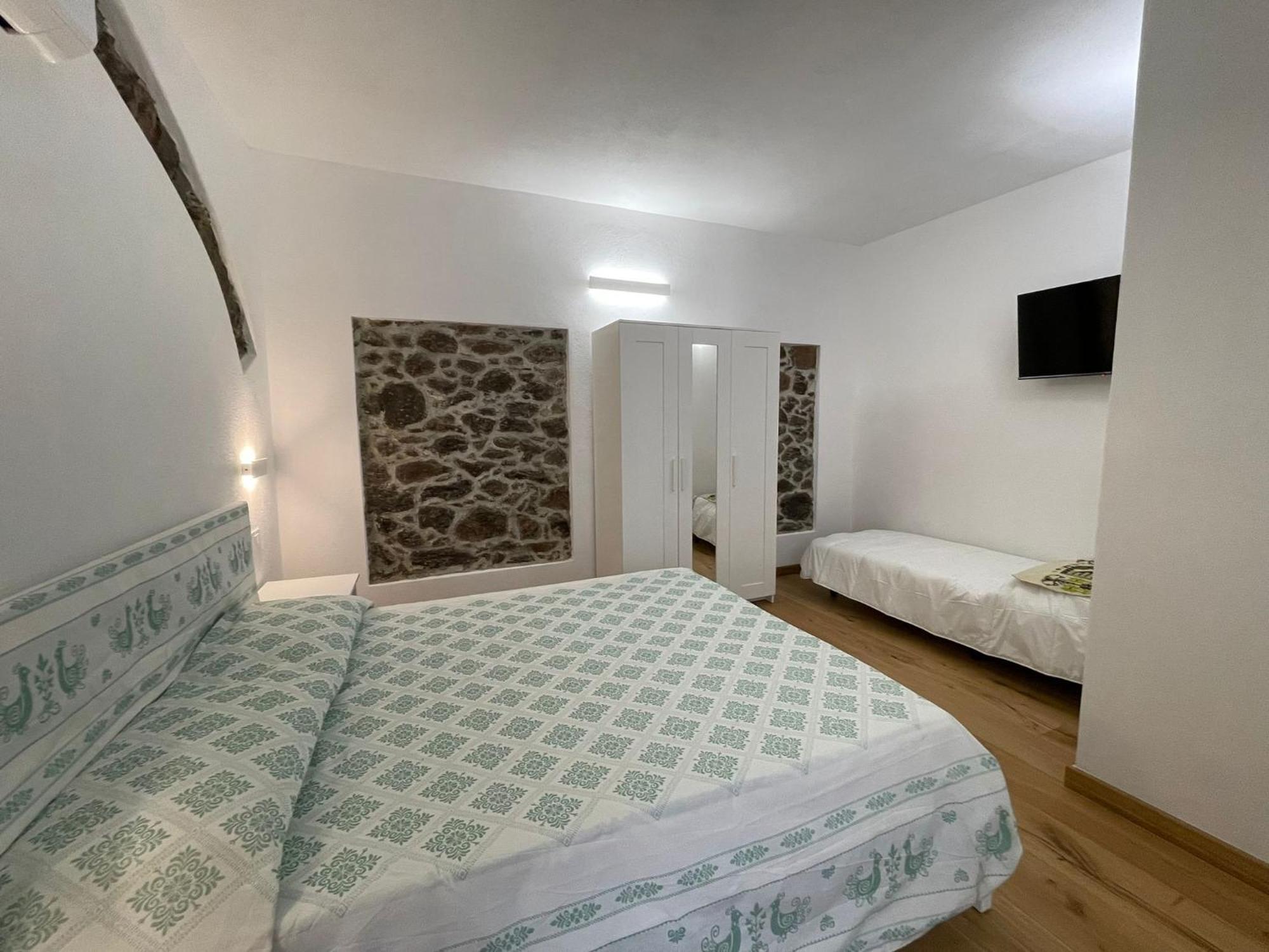Sa Troppa De Sos Chentu Hotel Dorgali Bagian luar foto